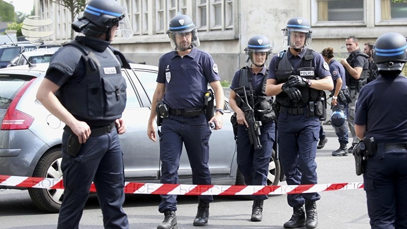 پلیس فرانسه به حالت آماده باش در آمد